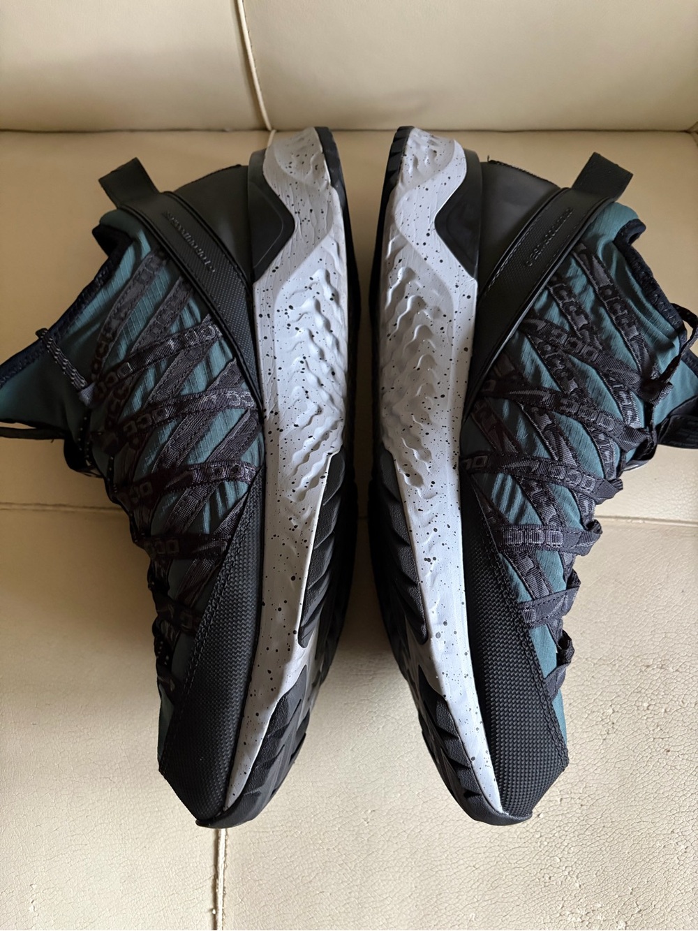 Nike Men’s ACG Trail Shoes — Teal and Black - Picture 2 of 6